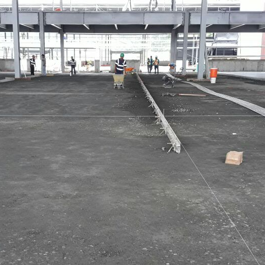 Vaciado de concreto para pavimento externo